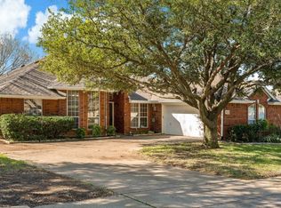 9212 Winslow Ct, North Richland Hills, TX 76182