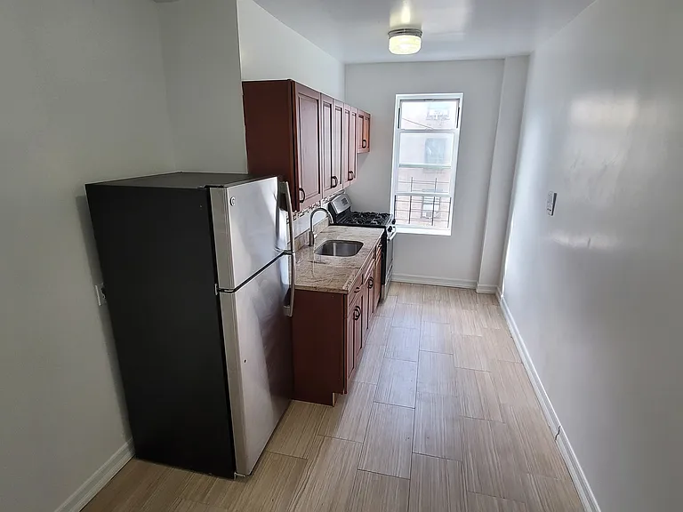 1020 Walton Ave #12D — Photo 6