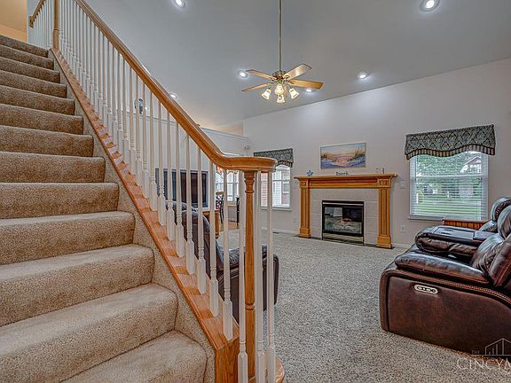 2nd image of 1015 Olde Station Ct