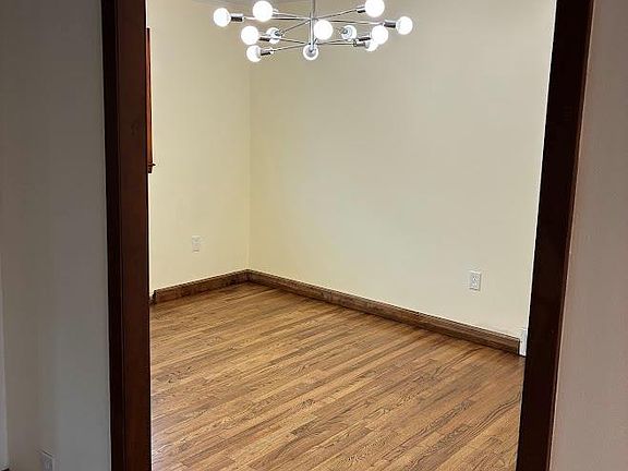 3rd image of 21 Willow Place