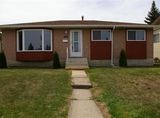 9836 169th St NW, Edmonton, AB T5P3X4
