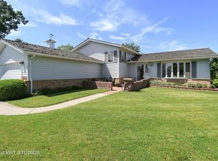 34475 N Saddle Ln, Gurnee, IL 60031