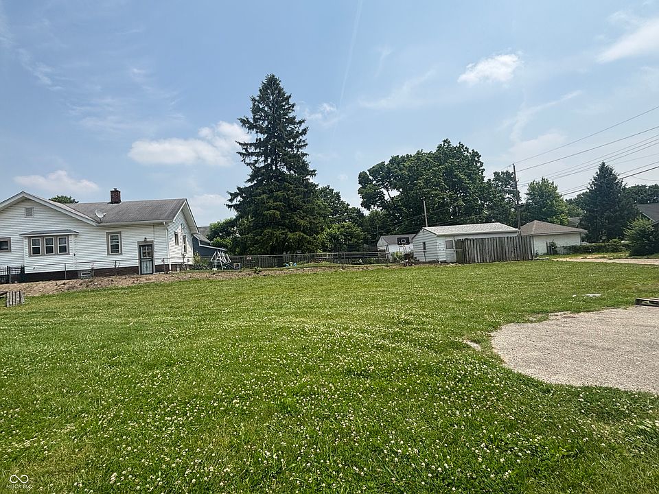 2nd image of 3333 Clifton St