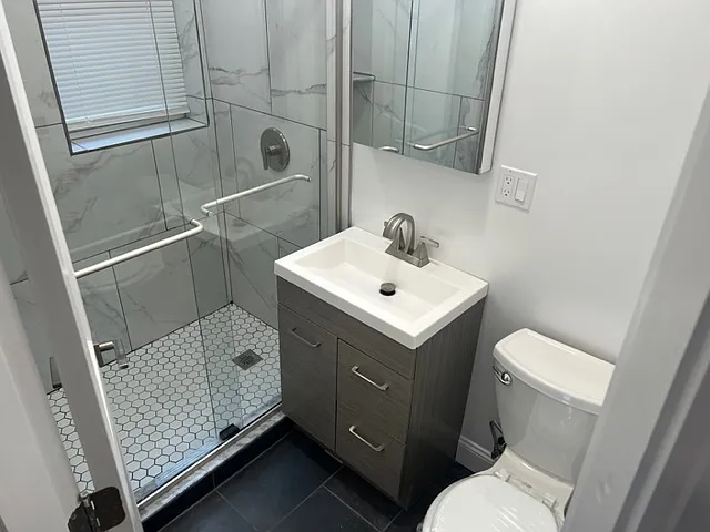 32 Queensberry St #10 — Photo 6