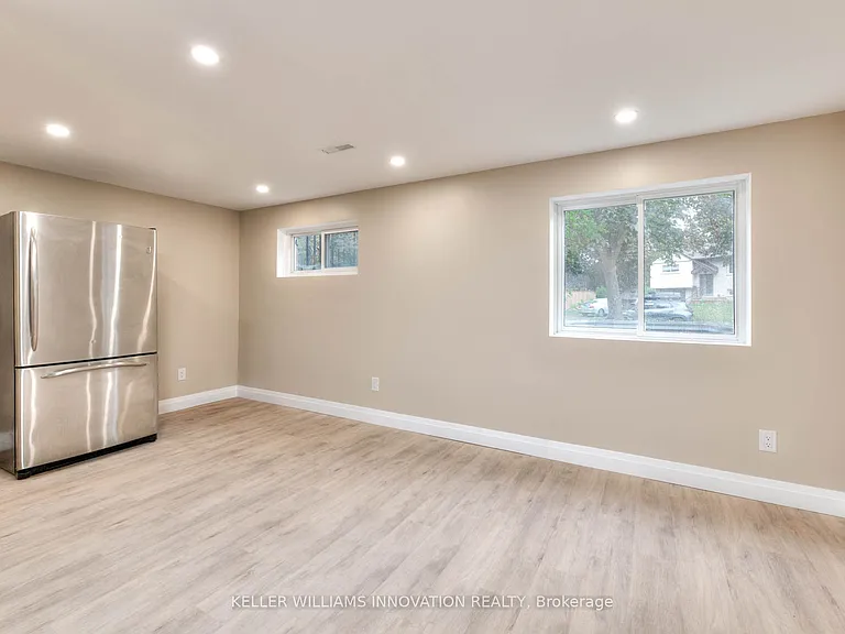 170 Wheatfield Cres #LOWER — Photo 11