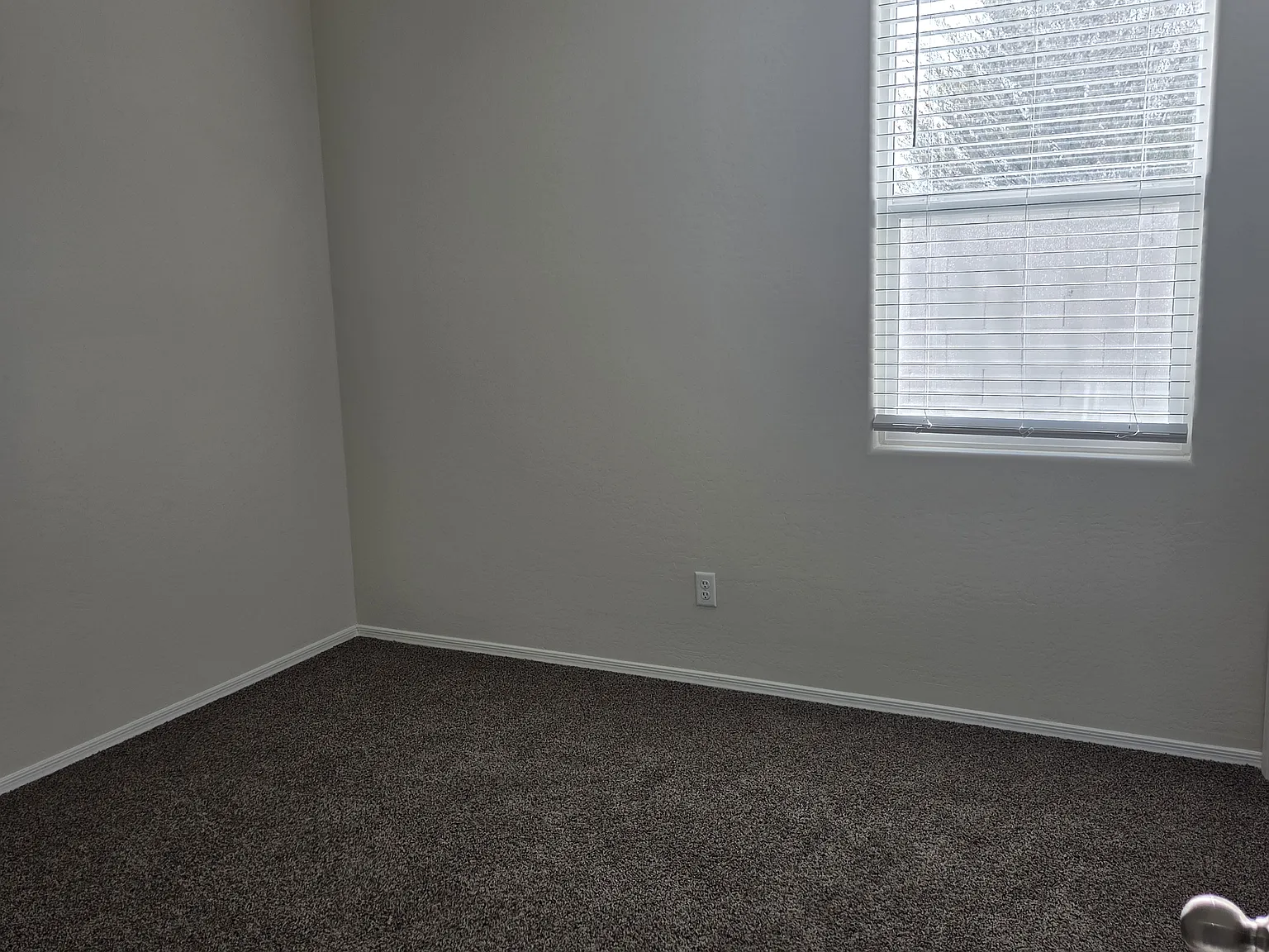 4 bed, 1728 sqft, $1,875 — Photo 4