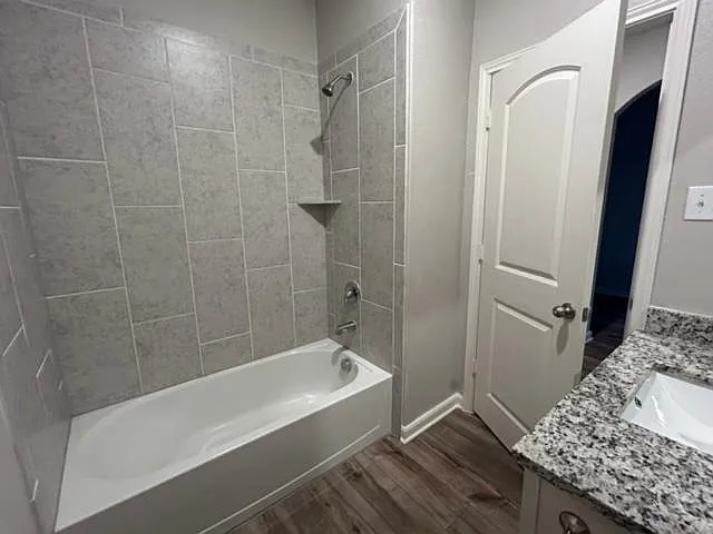 1117 Wheatfield Ln — Photo 4