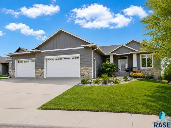 2709 S Moss Stone Ave, Sioux Falls, SD 57110