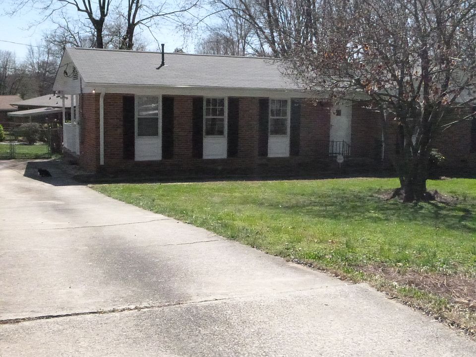 1st image of 3027 Stratford Dr