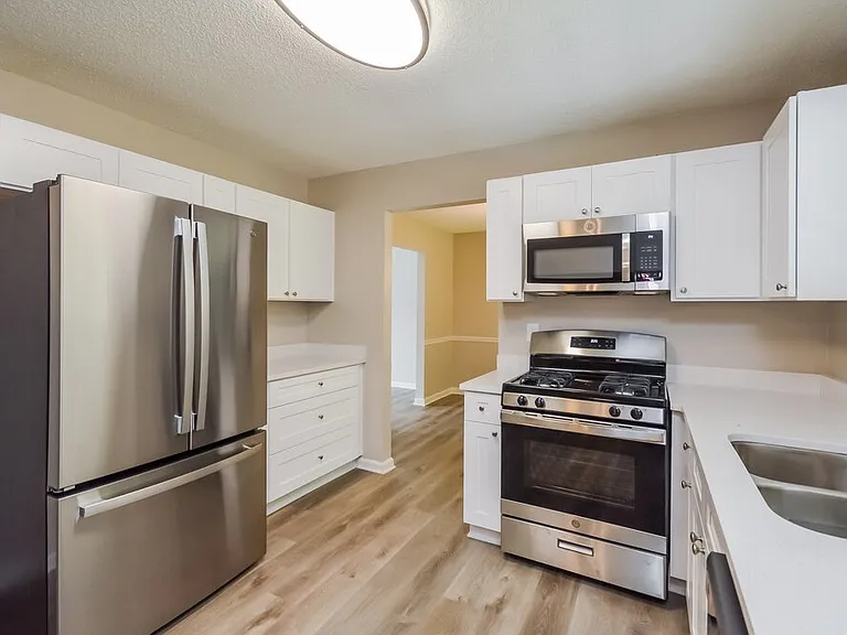 6474 Rebecca Way — Photo 8