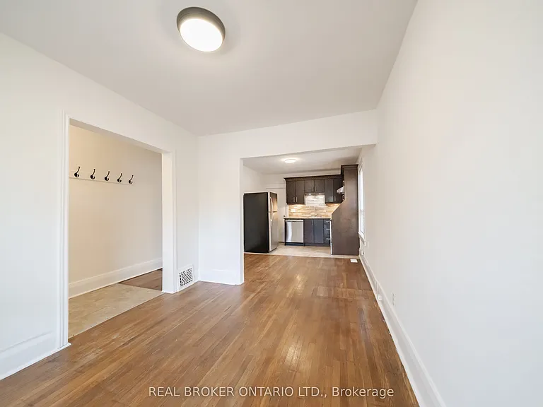 542 Glebeholme Blvd #MAIN — Photo 7