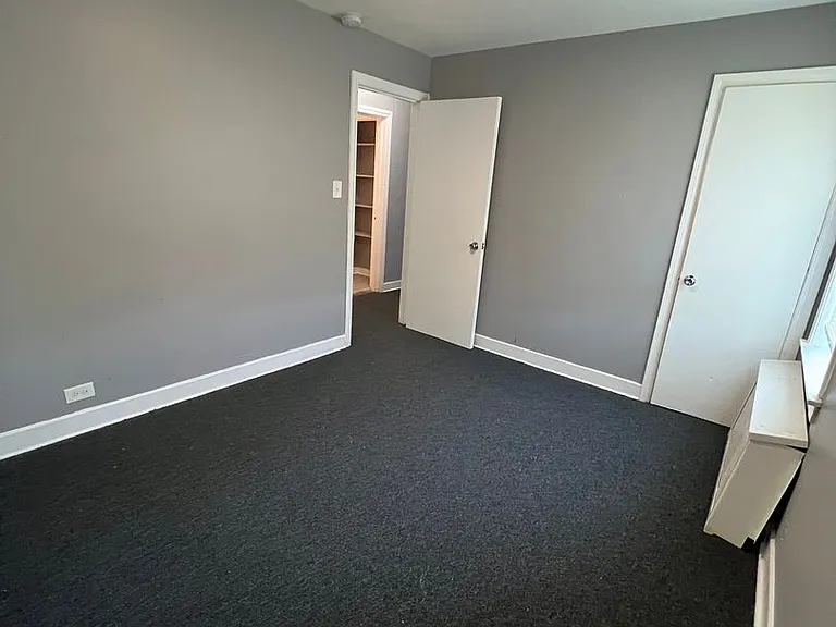 4208 S Michigan Ave — Photo 10