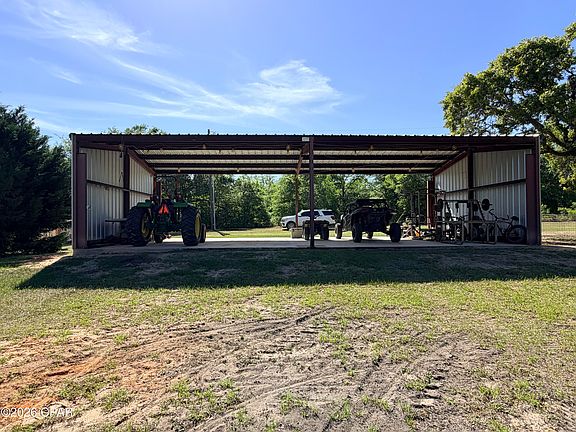 4th image of 2089 Pike Pond Rd