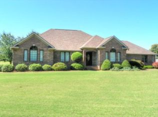 5111 Veach Rd, Owensboro, KY 42303