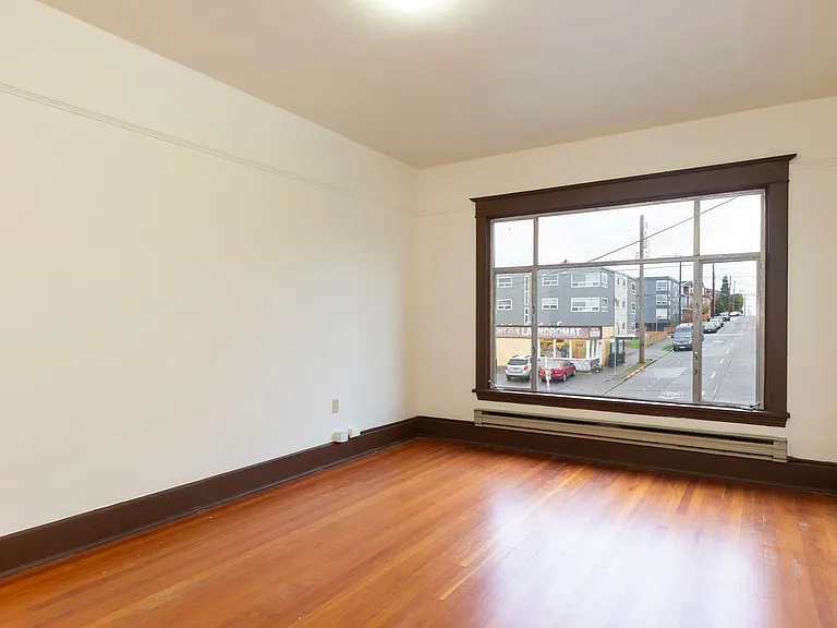 Fremont Apartments - Located on Fremont Ave — Photo 11