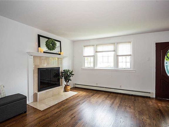3rd image of 2396 Feuereisen Ave