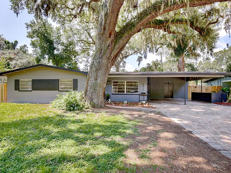 2914 Lando Ln — Photo 2