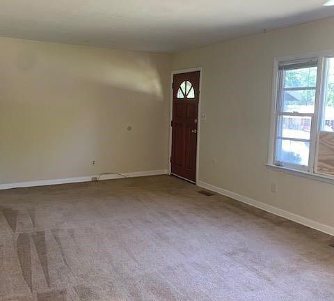 2nd image of 1219 W Alden Ave