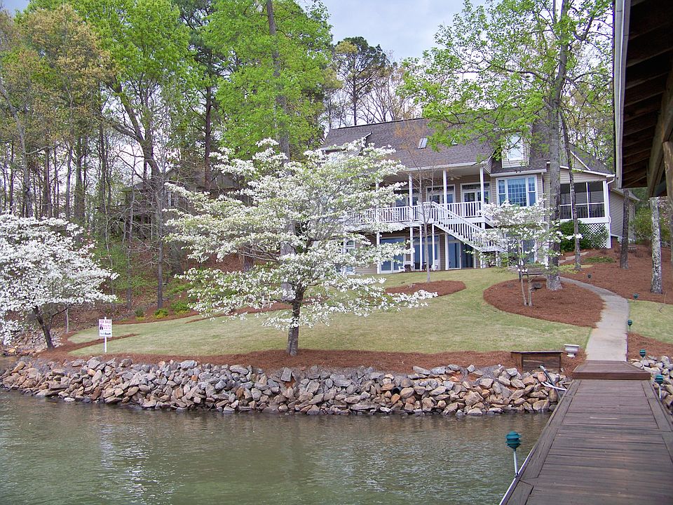 1st image of 143 Magnolia Crst
