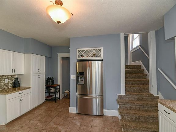 4th image of 113 Highland Ave