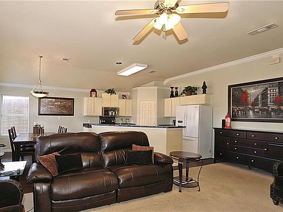 5th image of 1417 Park Palisades Dr