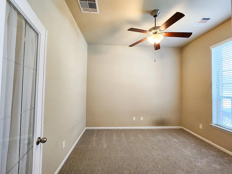 911 Daffodil View Ct — Photo 5