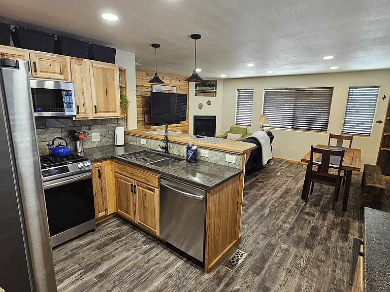 47 Palm Ct — Photo 2