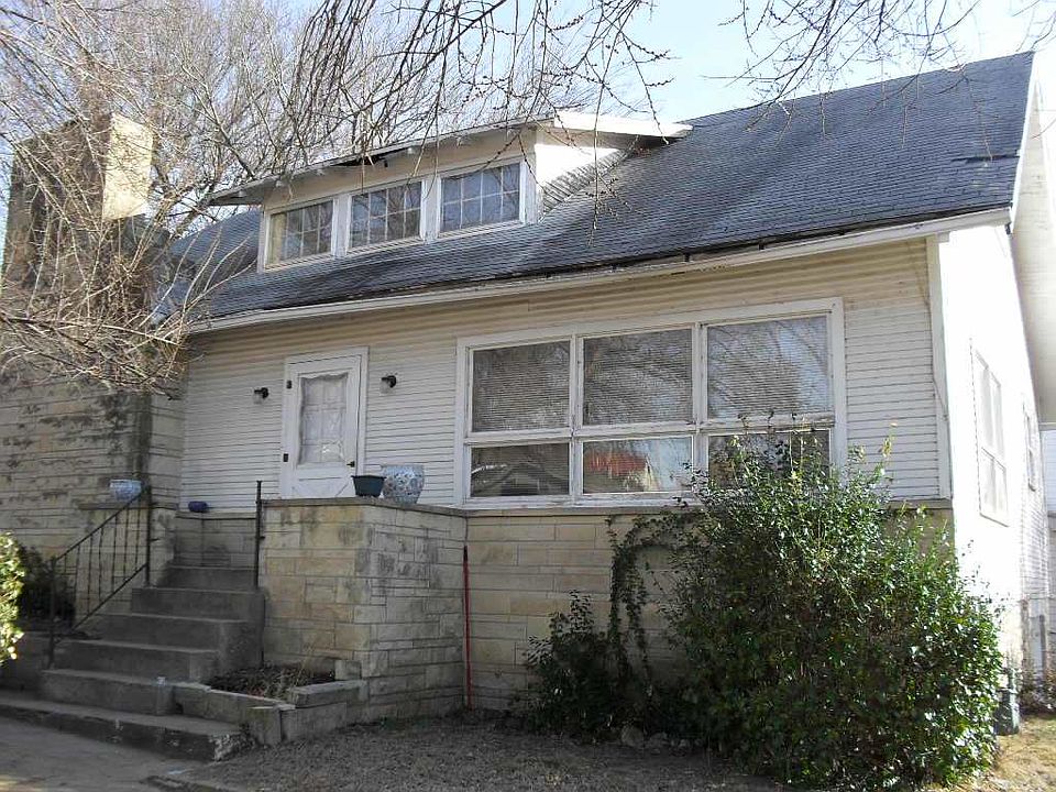 1st image of 321 W Adams Ave