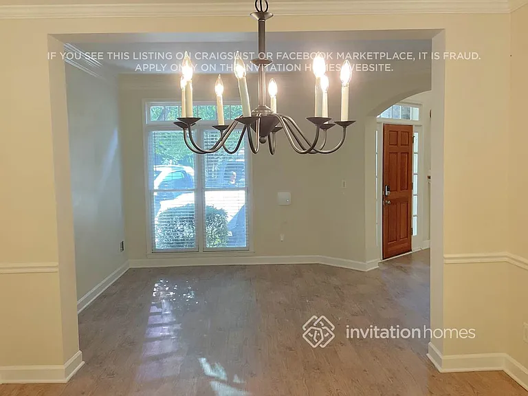1942 Tristan Dr SE — Photo 4