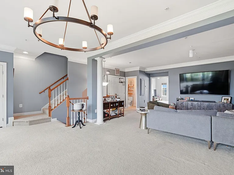 235 Community Center Ave #235 — Photo 4