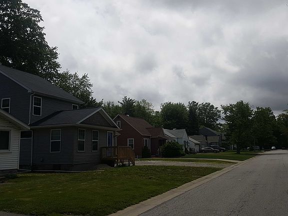 5th image of 199 Fay Ave