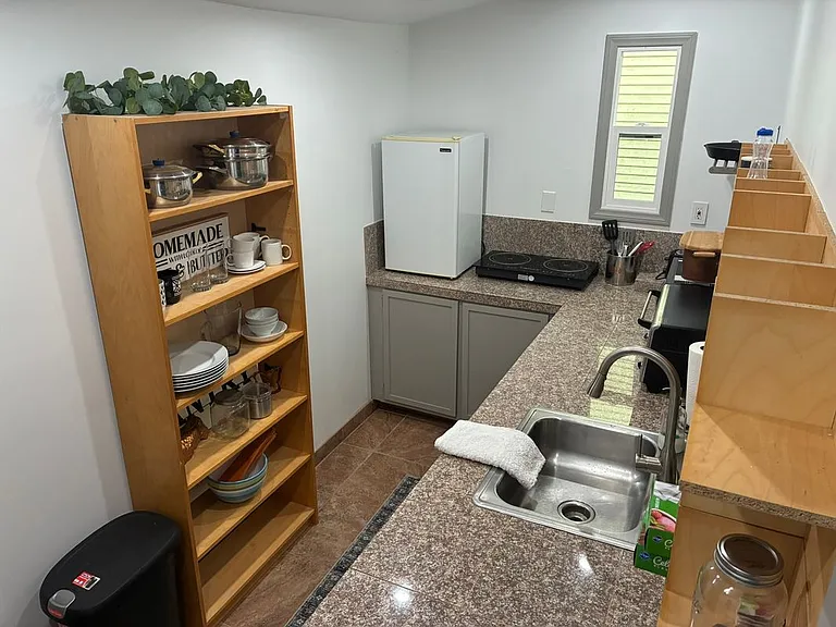 2440 N Gower St #B — Photo 20