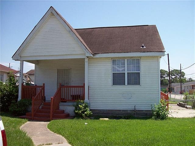 1st image of 2844 Law St