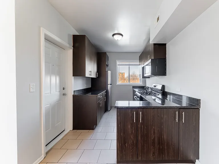 7626 S Drexel Ave — Photo 5