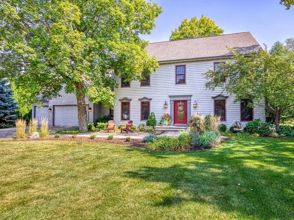 1302 S Park Ave, Neenah, WI 54956