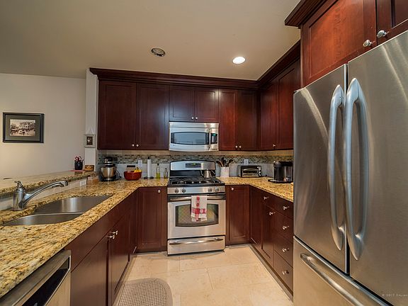 3rd image of 220 1st St APT 108