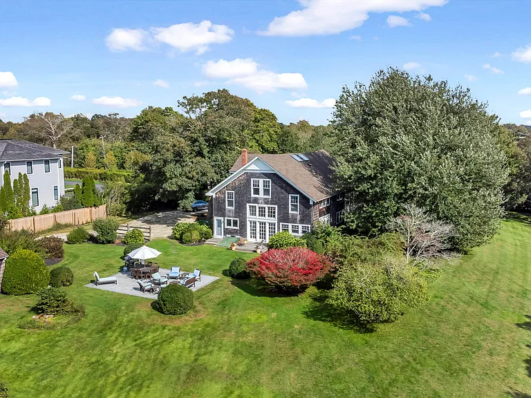 426 Ocean Rd — Photo 4