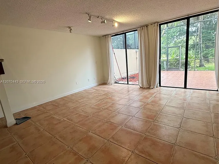 3522 Torremolinos Ave #E-31 — Photo 3