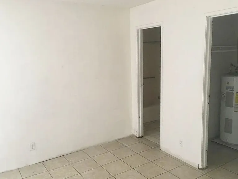 4410 Newsom Cir — Photo 8
