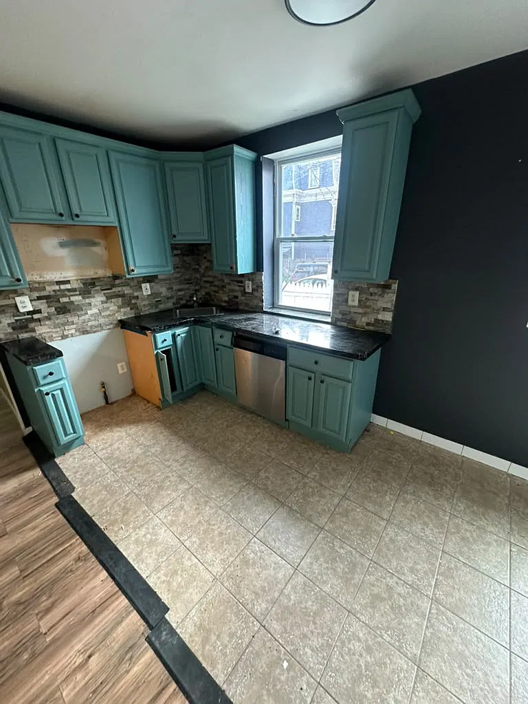 2 bed, $2,000 — Photo 3