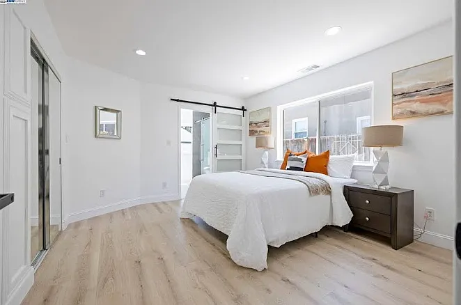 2221 Jefferson Ave — Photo 15