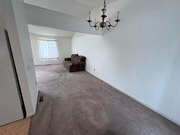 4th image of 9913 Cobblestone Blvd