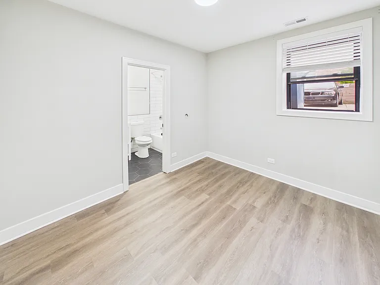 2207 W 18th St #1C — Photo 8