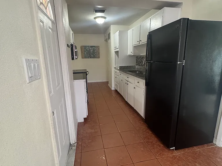4717 Town N Country Blvd — Photo 16