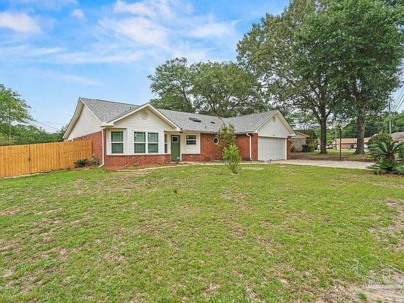 3rd image of 200 Lakeland Ct