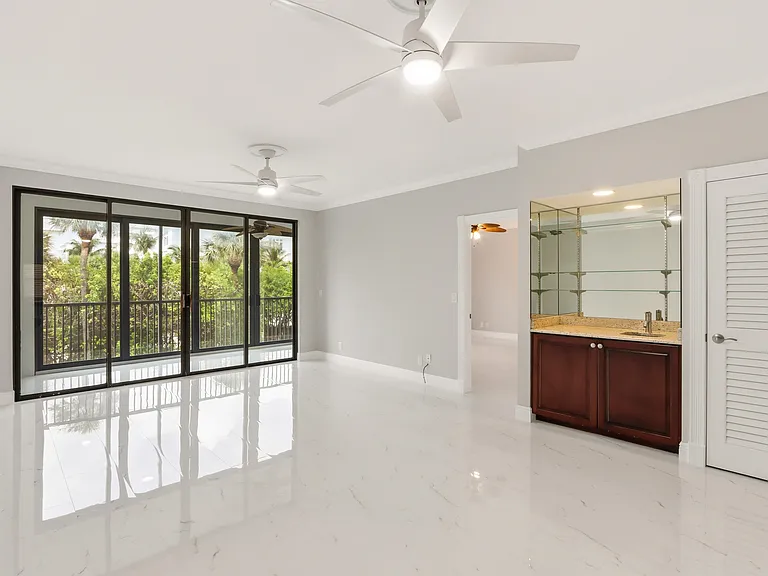 220 Lake Dr #206 — Photo 8