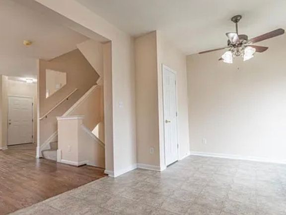 3rd image of 1879 Jamestown Ln