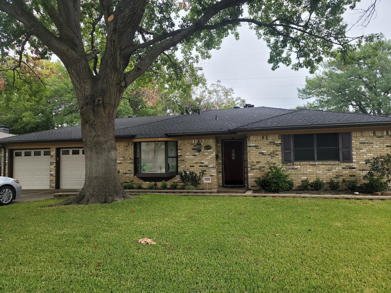 3 bed, 1922 sqft, $2,300 — Photo 2