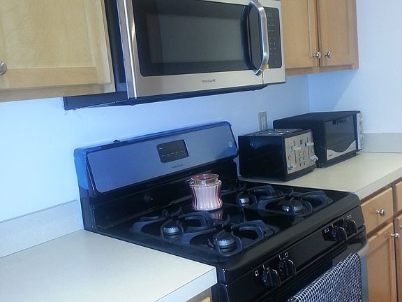 3rd image of 1100 Vine St APT 708
