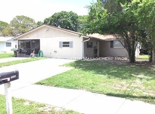 6902 Brentford Rd, Sarasota, FL 34241